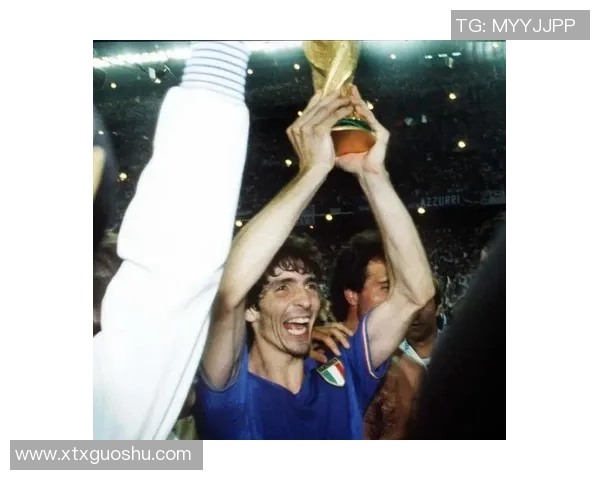 足球黄金时代球星风采：回顾那些经典瞬间与传奇人物的辉煌历程